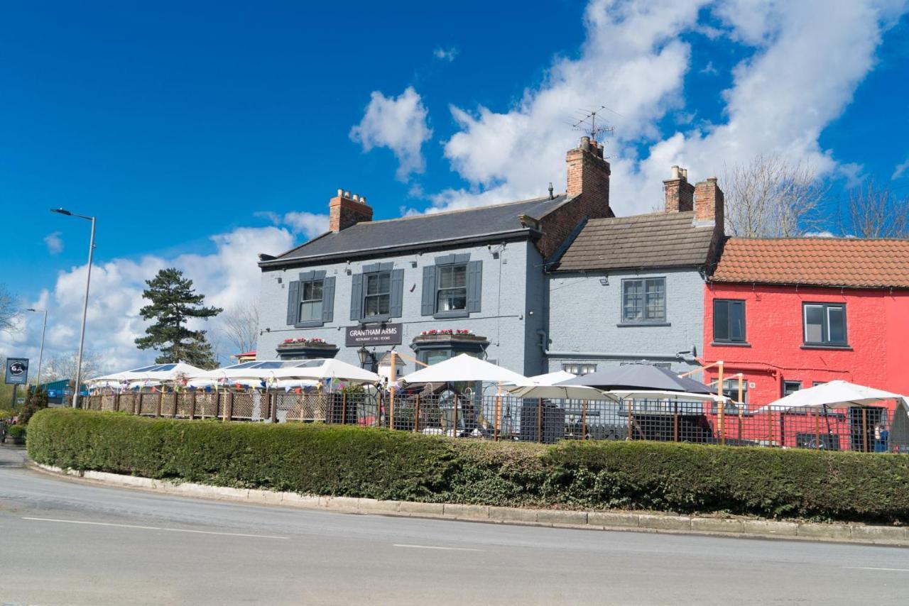 ホテル Grantham Arms ボローブリッジ エクステリア 写真